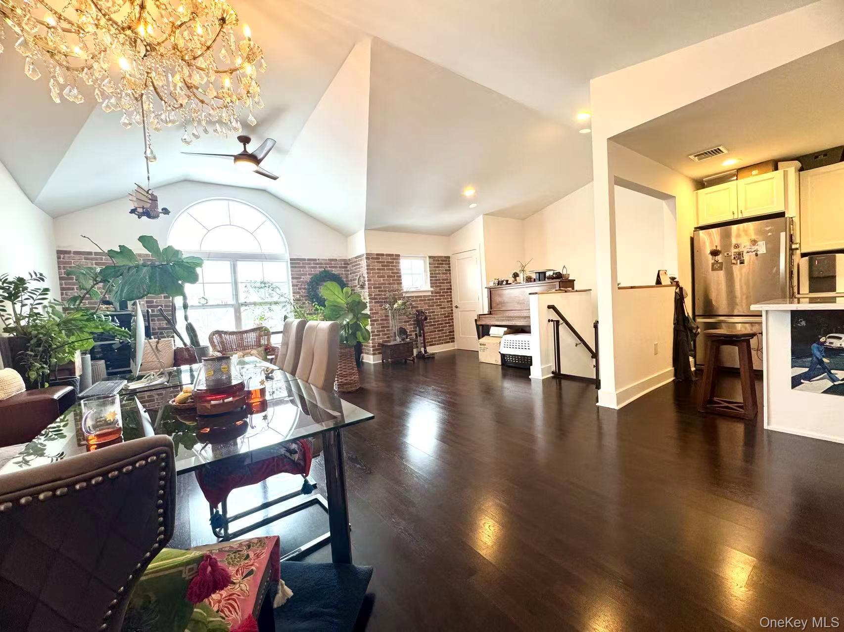 #11 photo, 509 Breton Way, Glen Cove , NY 11542