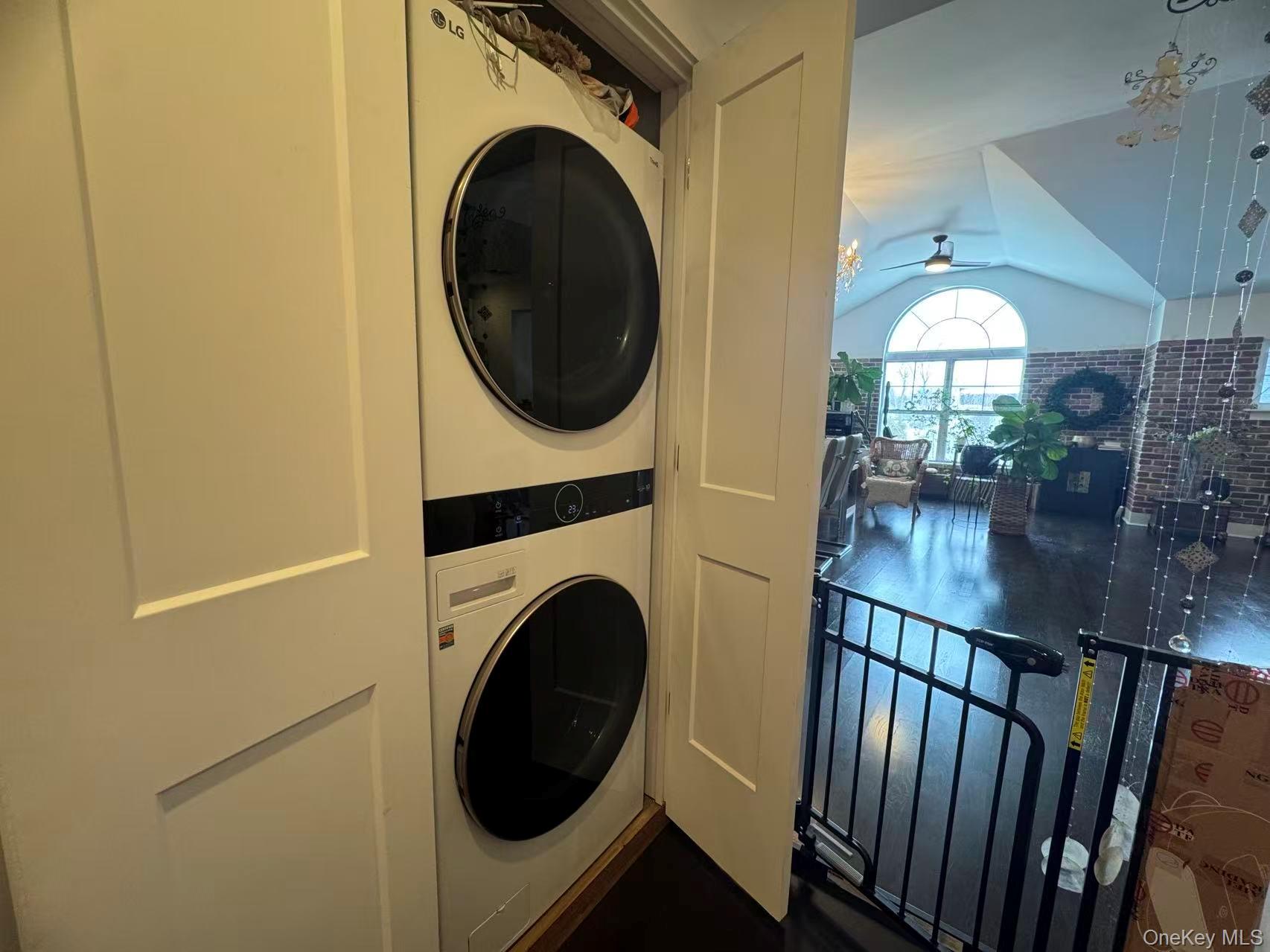 #16 photo, 509 Breton Way, Glen Cove , NY 11542