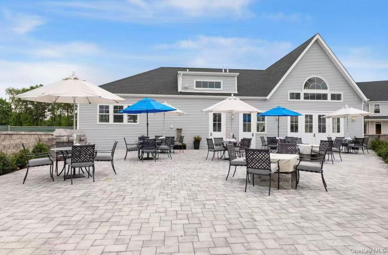 #4 photo, 509 Breton Way, Glen Cove , NY 11542