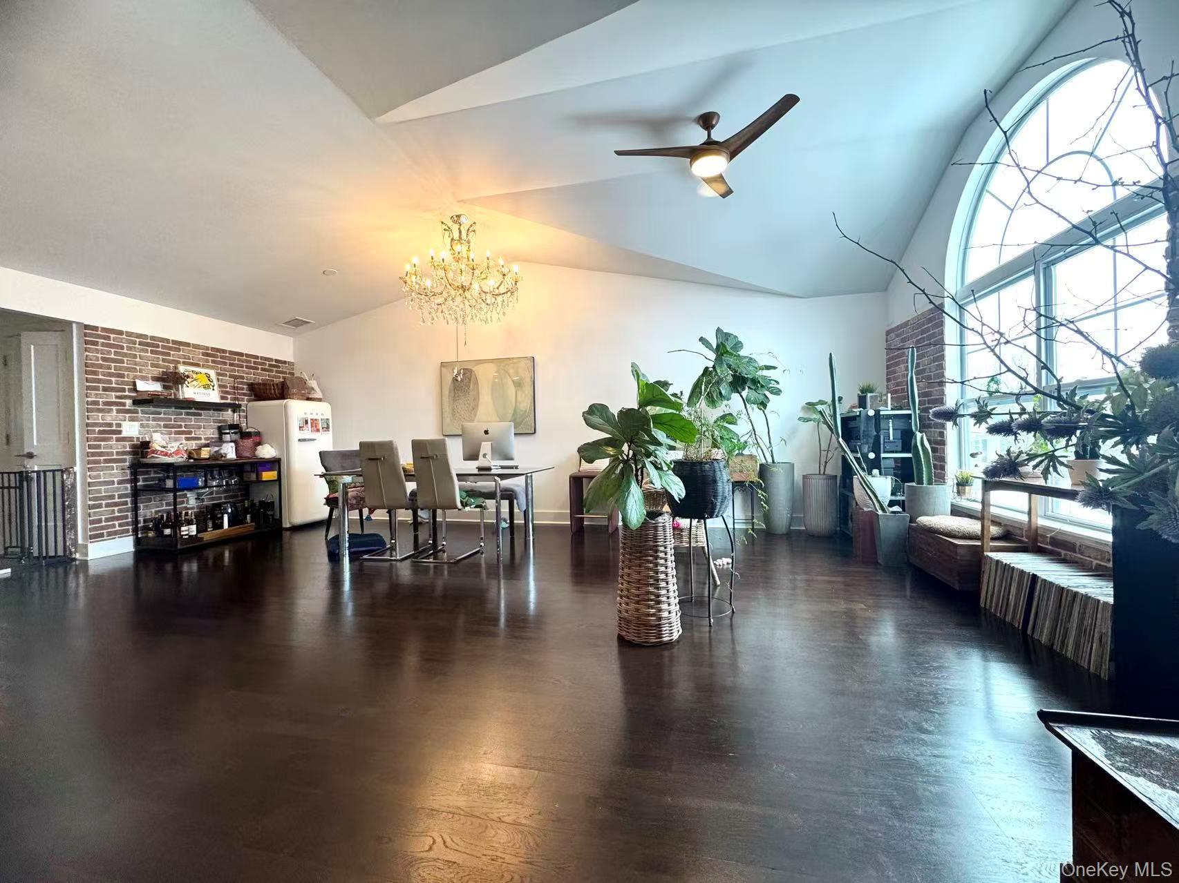 #8 photo, 509 Breton Way, Glen Cove , NY 11542