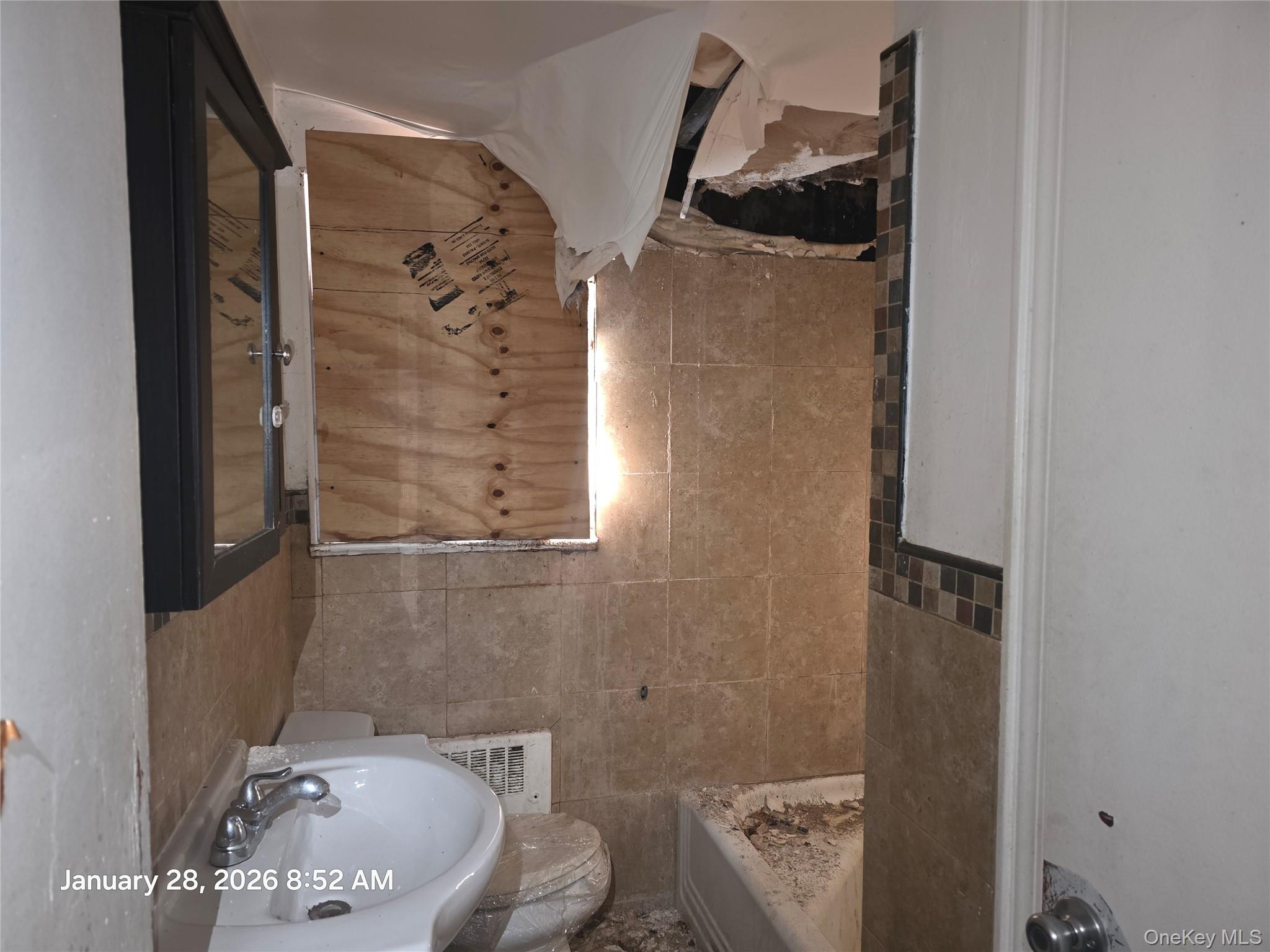 #11 photo, 326 Roberts Avenue, 뉴욕주 Yonkers , NY 10703