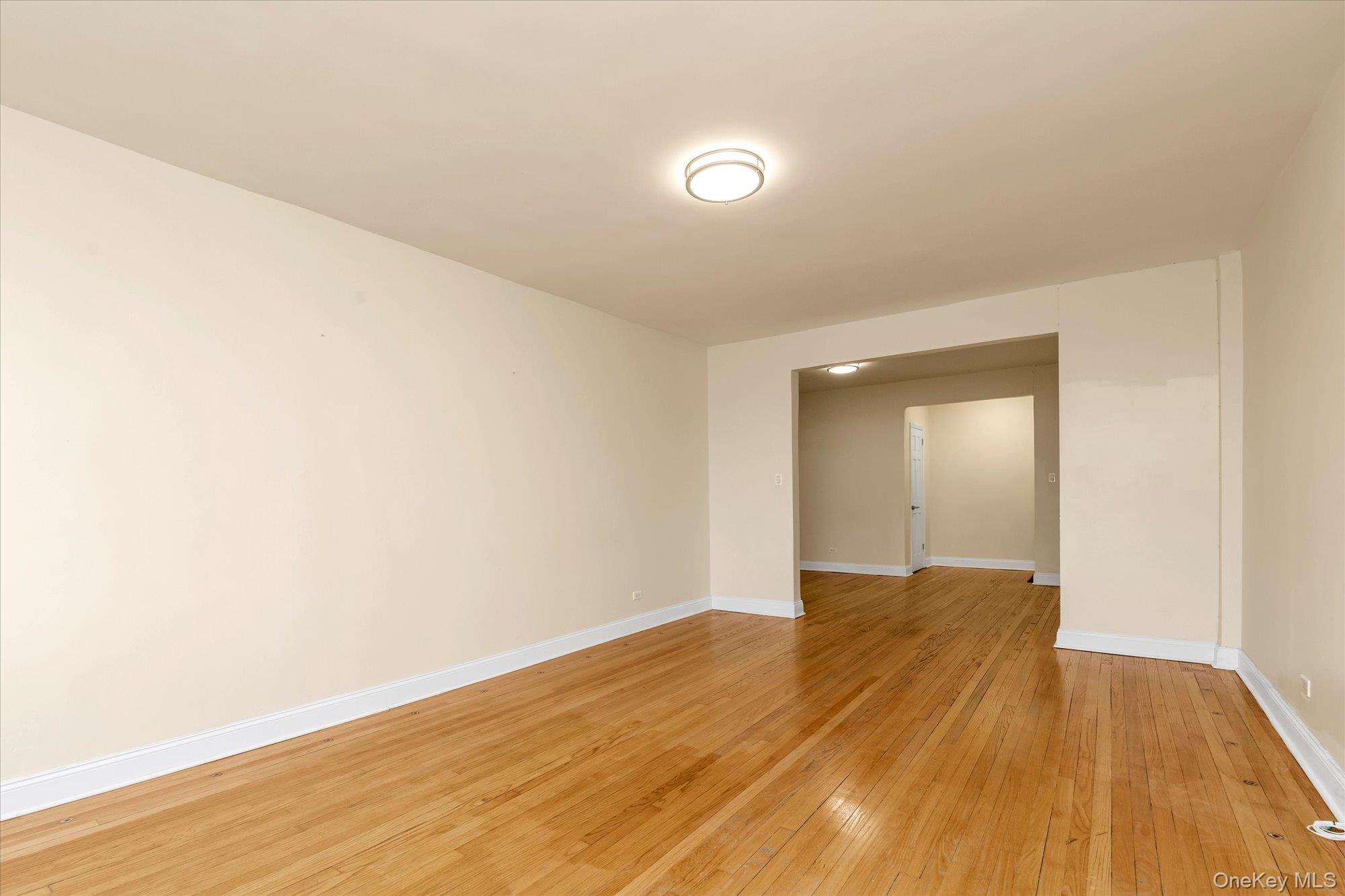 #5 photo, 92-11 35 Avenue, Jackson Heights , NY 11372