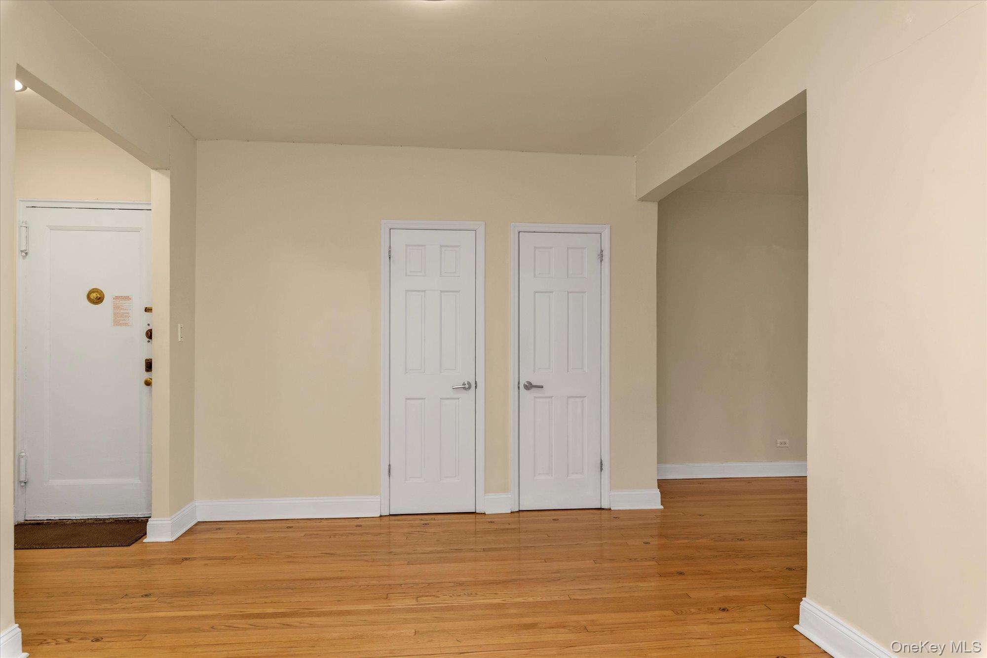 #7 photo, 92-11 35 Avenue, Jackson Heights , NY 11372