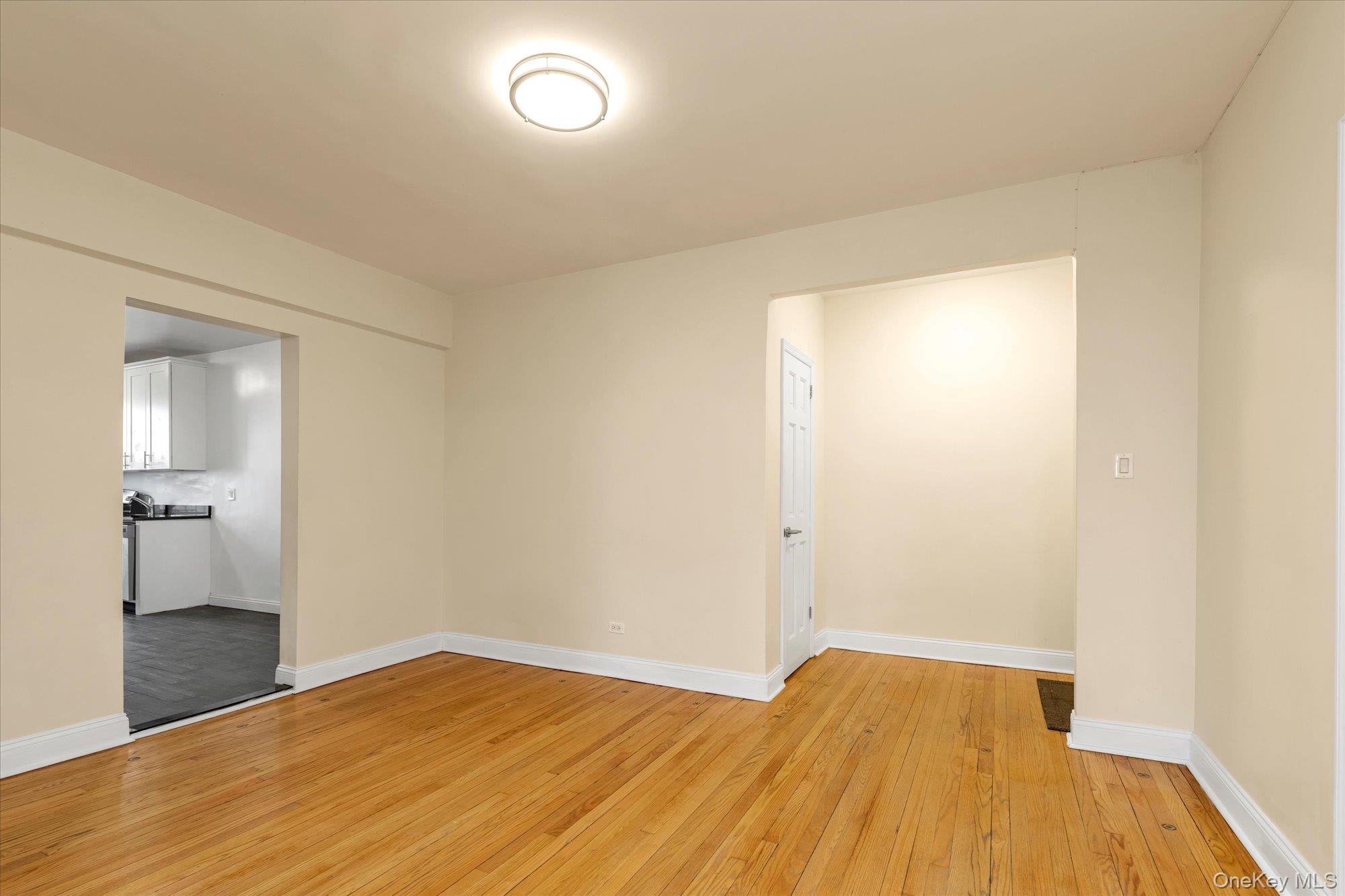 #9 photo, 92-11 35 Avenue, Jackson Heights , NY 11372