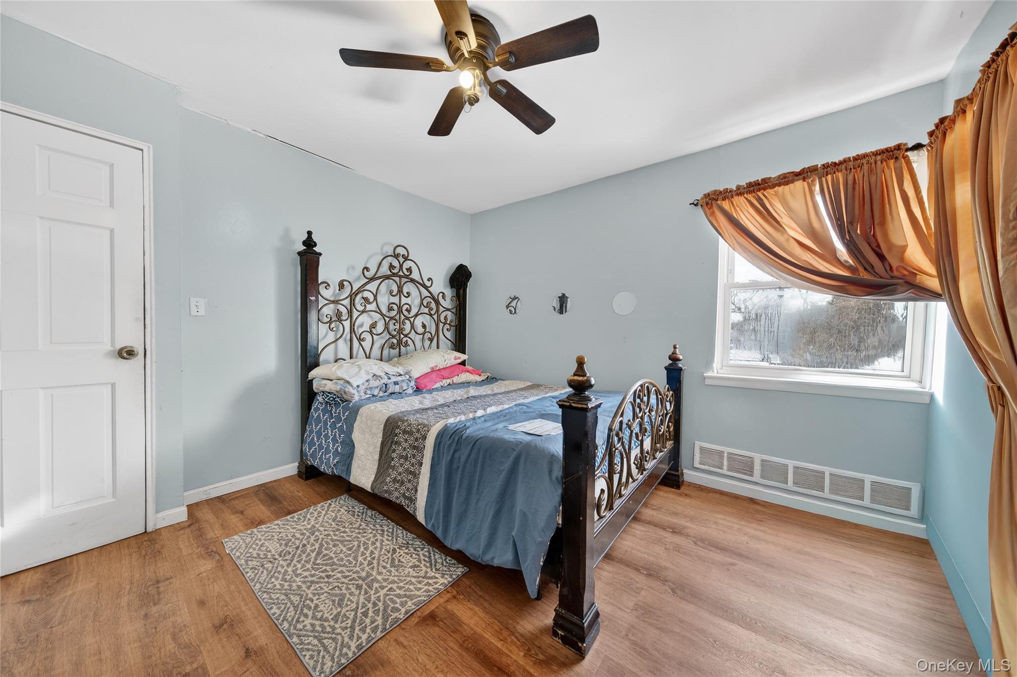 #16 photo, 10424 187th Street, Saint Albans , NY 11412