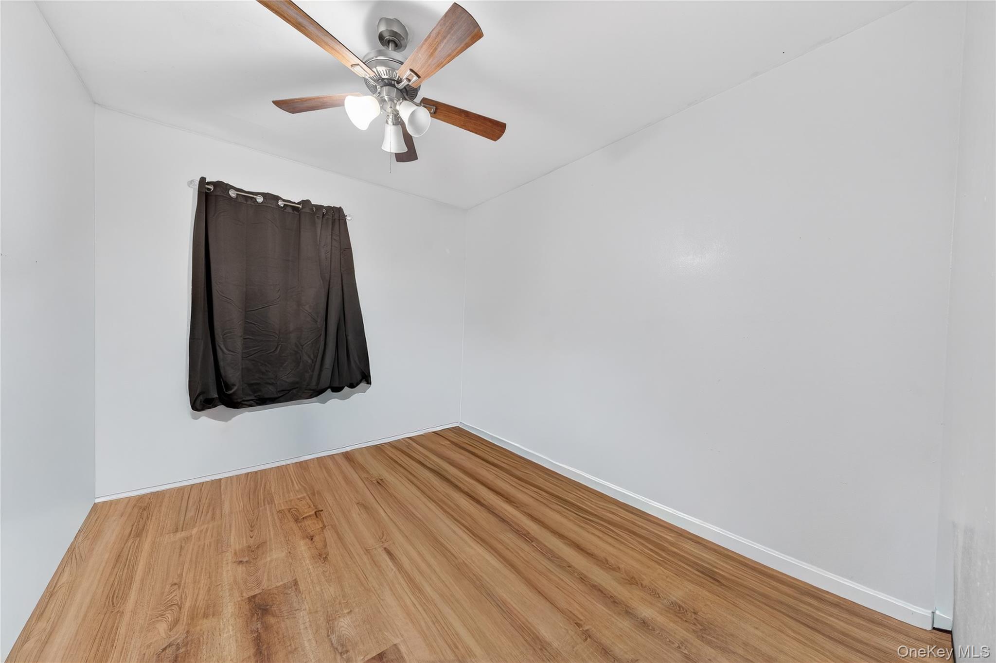 #17 photo, 10424 187th Street, Saint Albans , NY 11412