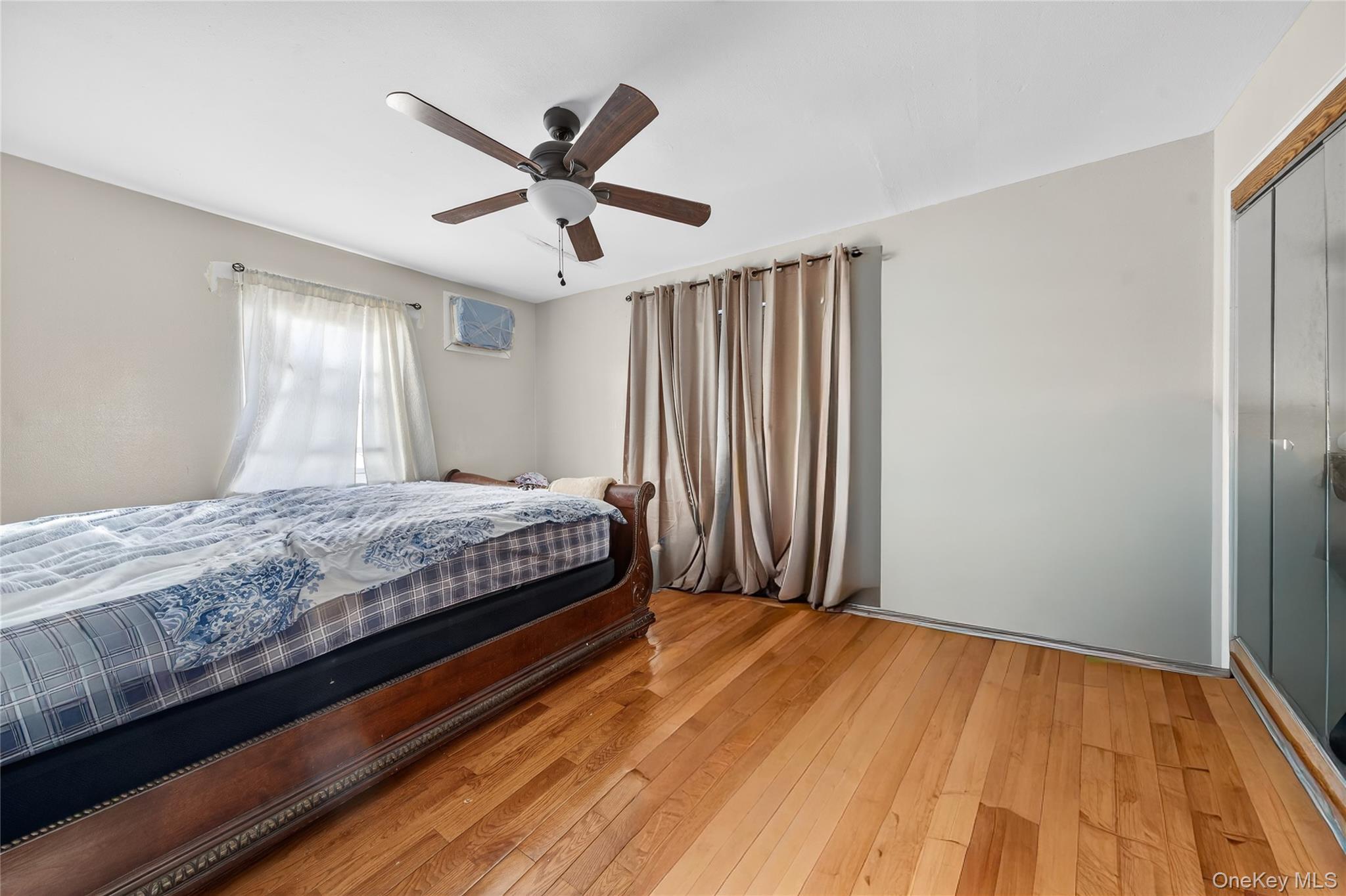 #19 photo, 10424 187th Street, Saint Albans , NY 11412