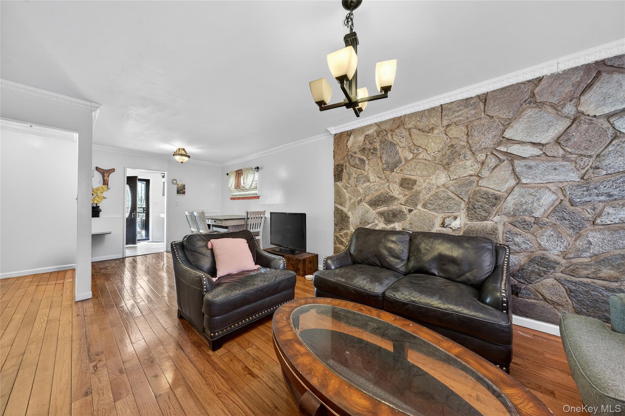 #4 photo, 10424 187th Street, Saint Albans , NY 11412