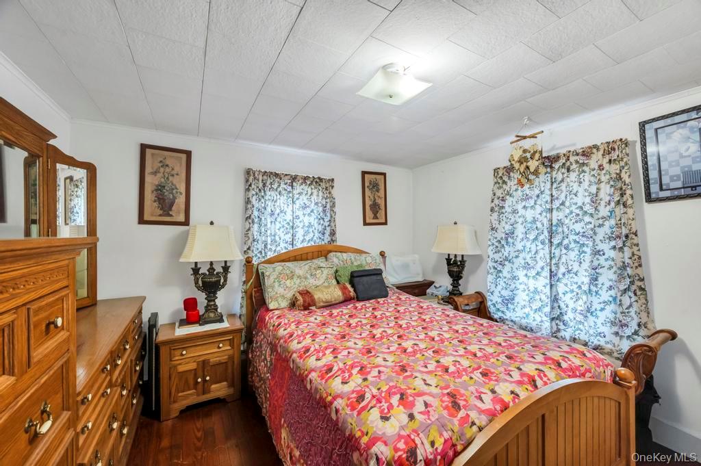 #14 photo, 137 Melrose Avenue, Massapequa , NY 11758