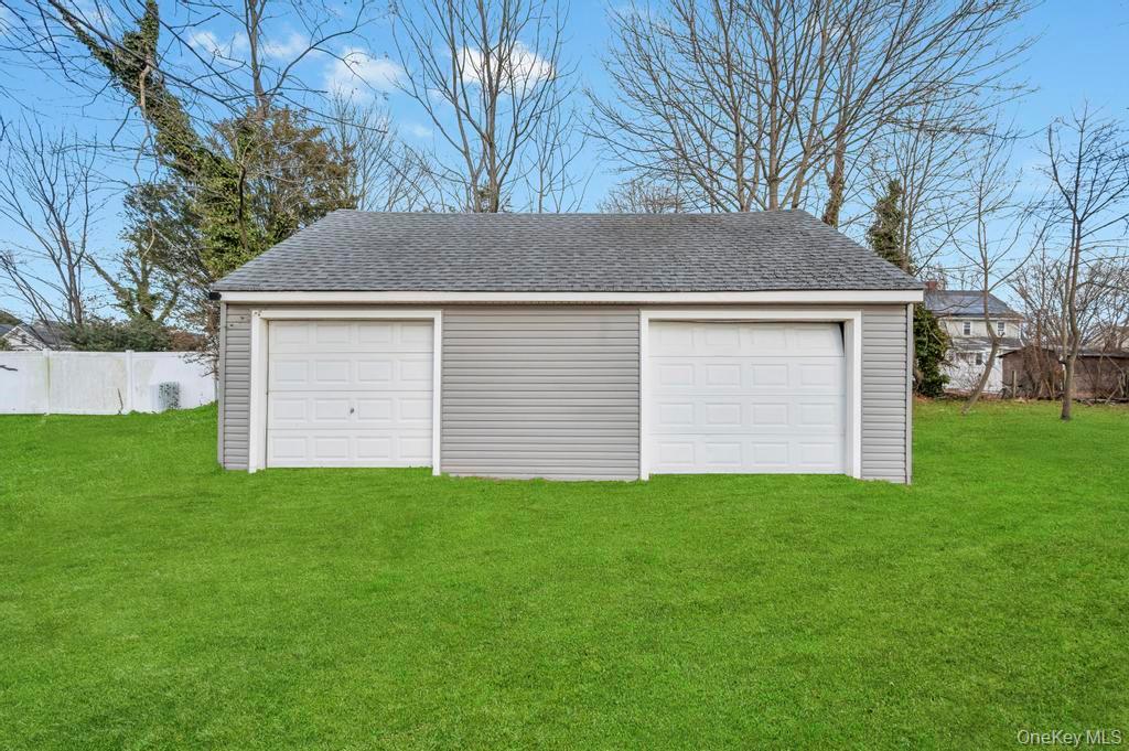 #4 photo, 137 Melrose Avenue, Massapequa , NY 11758