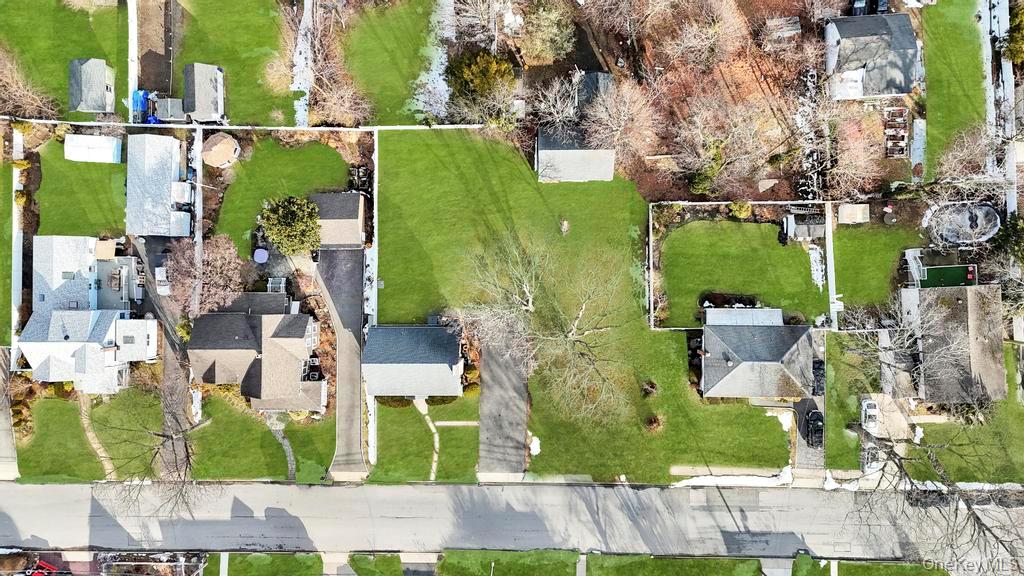 #5 photo, 137 Melrose Avenue, Massapequa , NY 11758