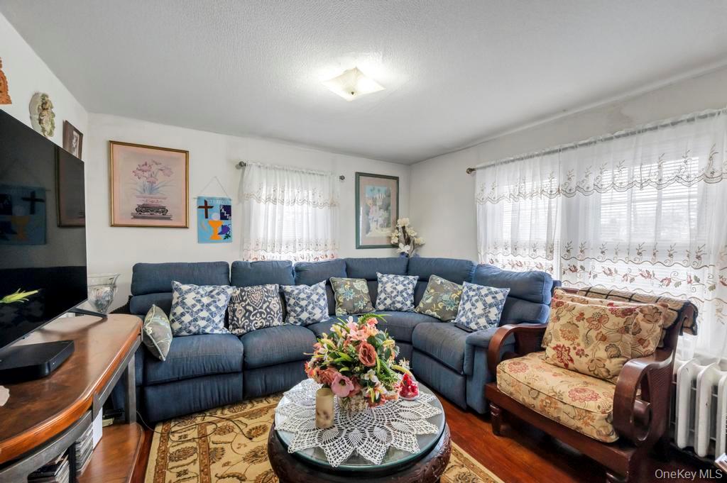 #6 photo, 137 Melrose Avenue, Massapequa , NY 11758