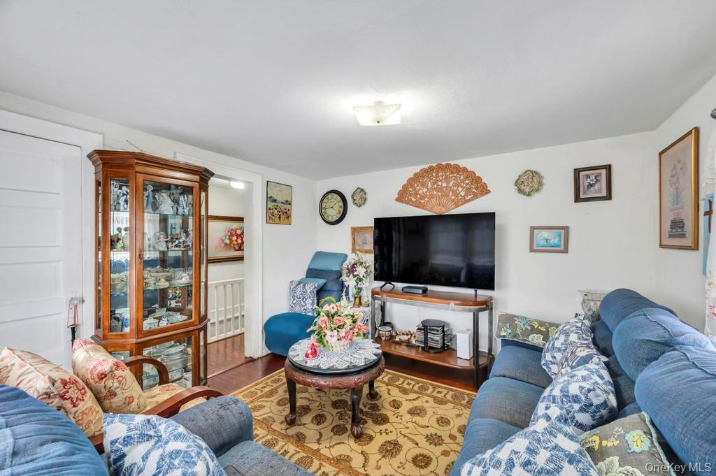 #7 photo, 137 Melrose Avenue, Massapequa , NY 11758