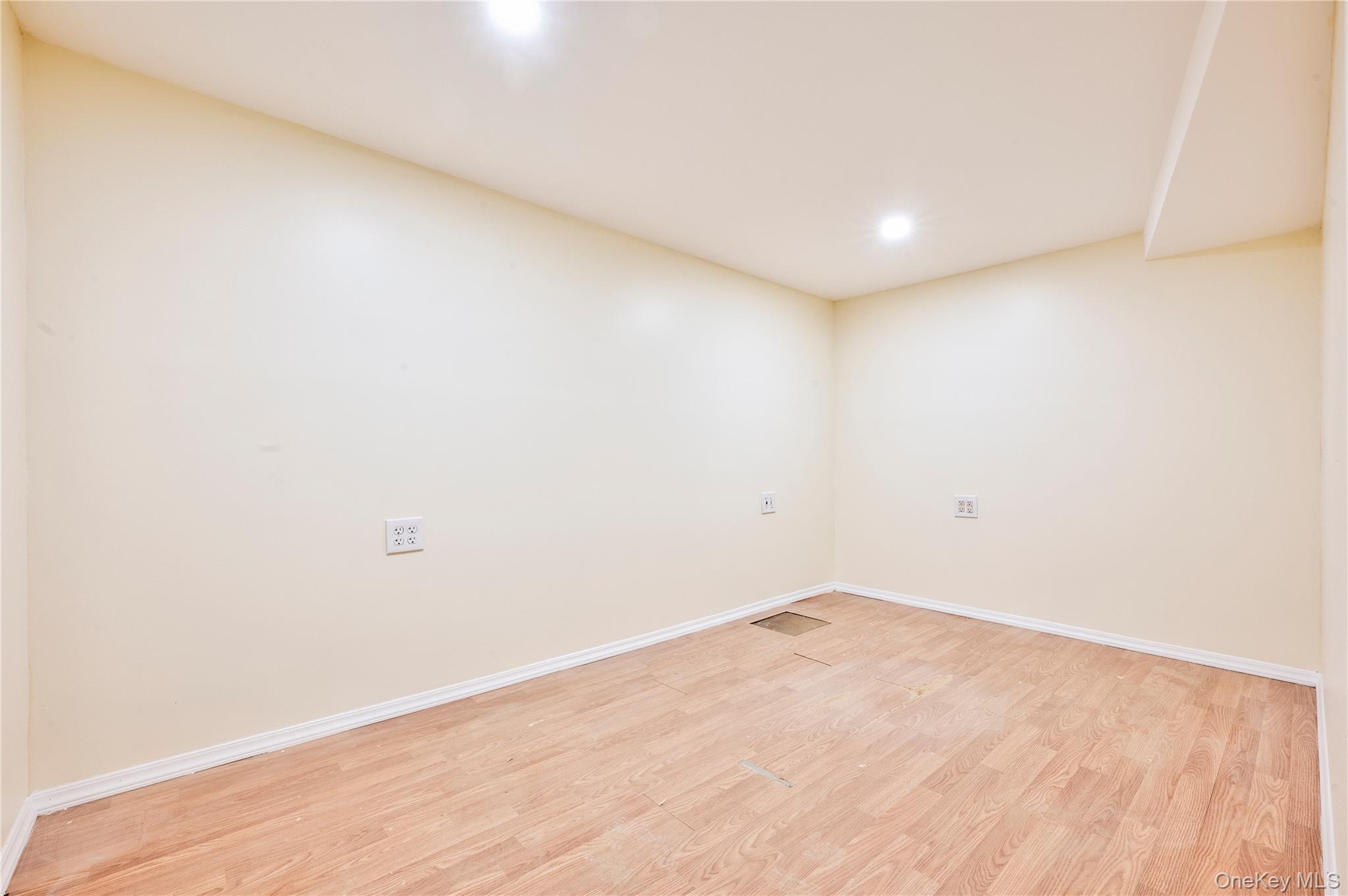 #12 photo, 9112 91st Avenue, 뉴욕퀸즈 Woodhaven , NY 11421