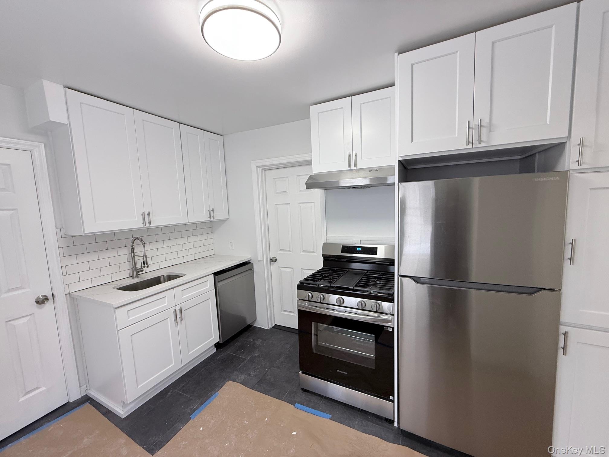 #2 photo, 40 4th Street, Valley Stream , NY 11581