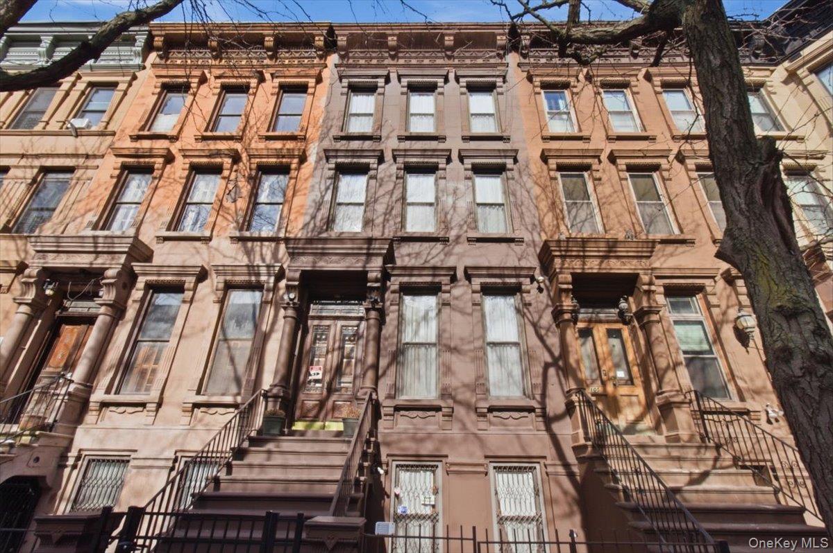 #1 photo, 107 W 131st Street, New York (Manhattan) , NY 10027