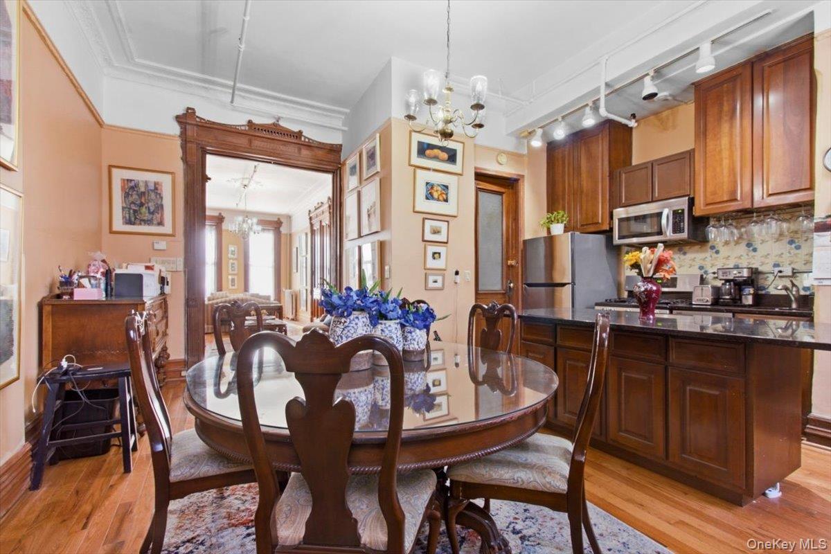 #12 photo, 107 W 131st Street, New York (Manhattan) , NY 10027