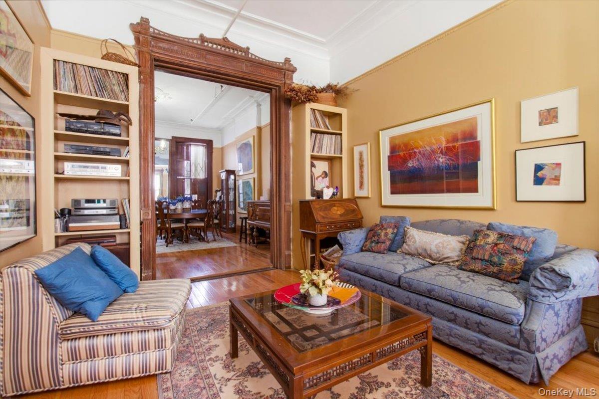 #6 photo, 107 W 131st Street, New York (Manhattan) , NY 10027