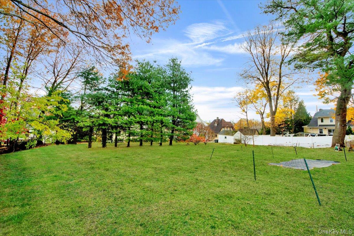 #18 photo, 169 Old Mamaroneck Road, White Plains , NY 10605