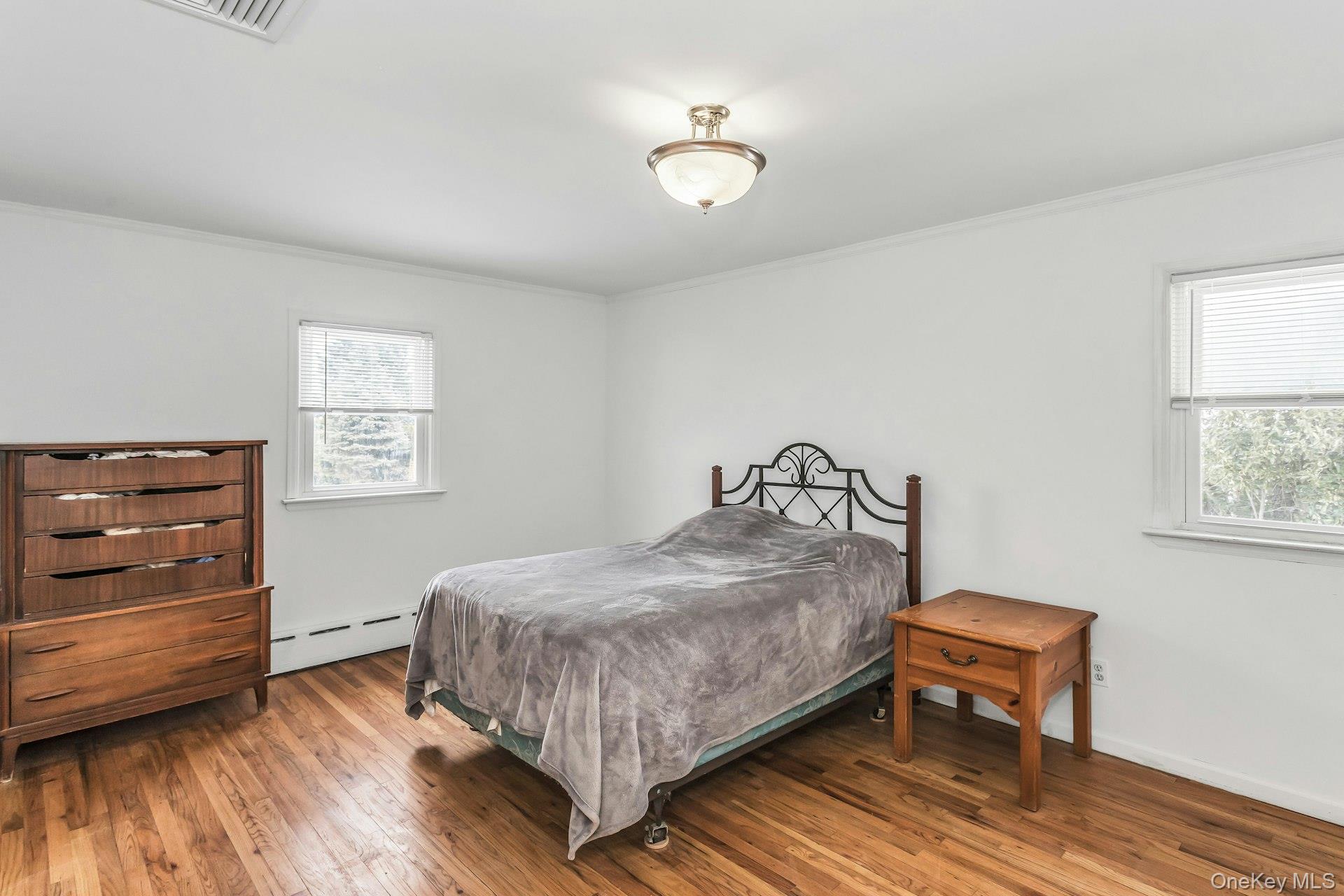 #11 photo, 56 Dowsing Place, Amityville , NY 11701