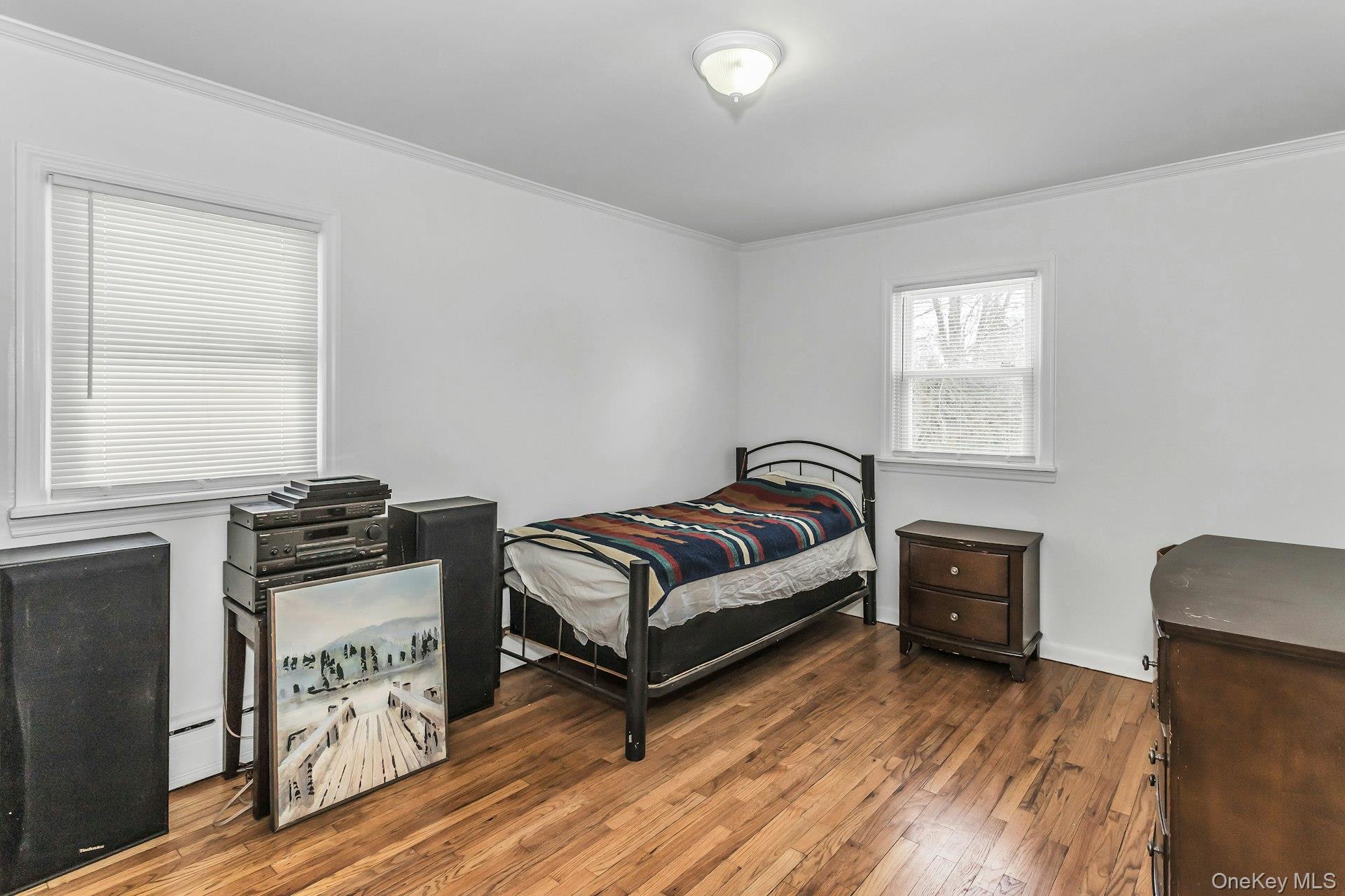 #13 photo, 56 Dowsing Place, Amityville , NY 11701