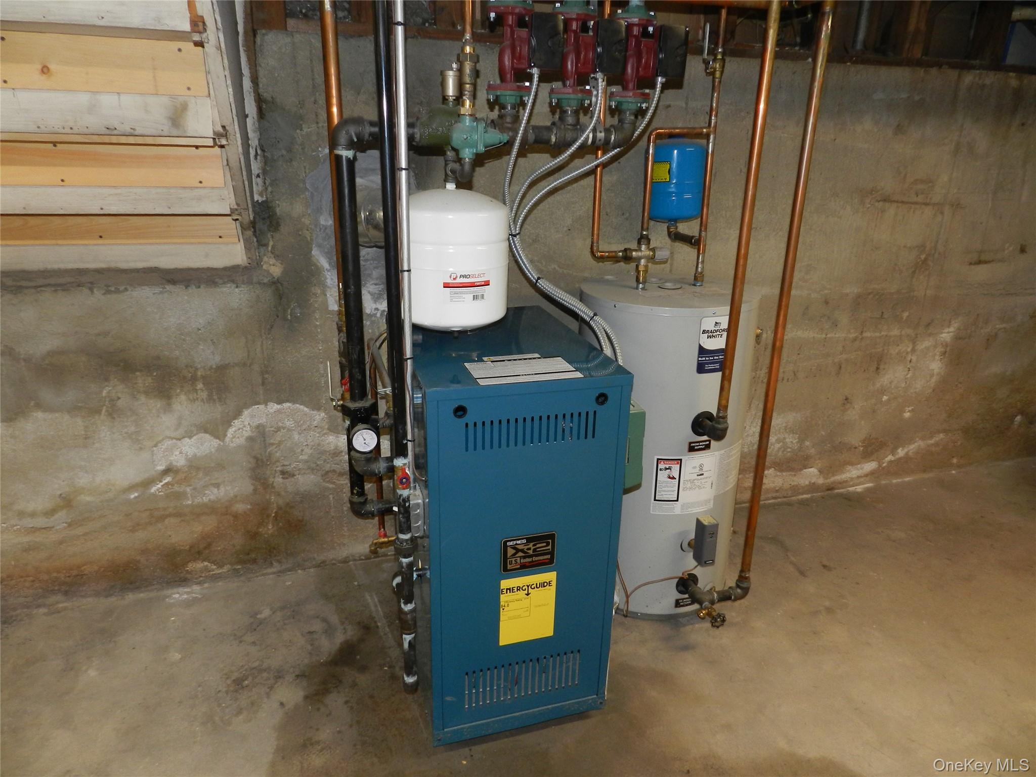 #20 photo, 56 Dowsing Place, Amityville , NY 11701