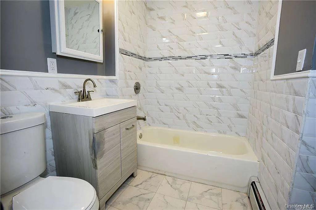 #8 photo, 577 Logan Street, ब्रुकलीन Brooklyn , NY 11208