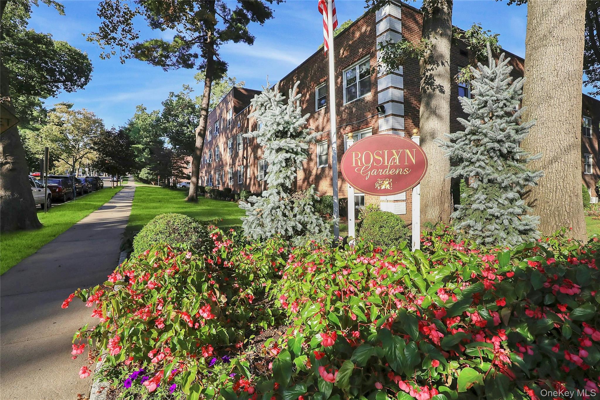 #1 photo, 3 Edward Streets, Нассау ‖ Roslyn Heights , NY 11577