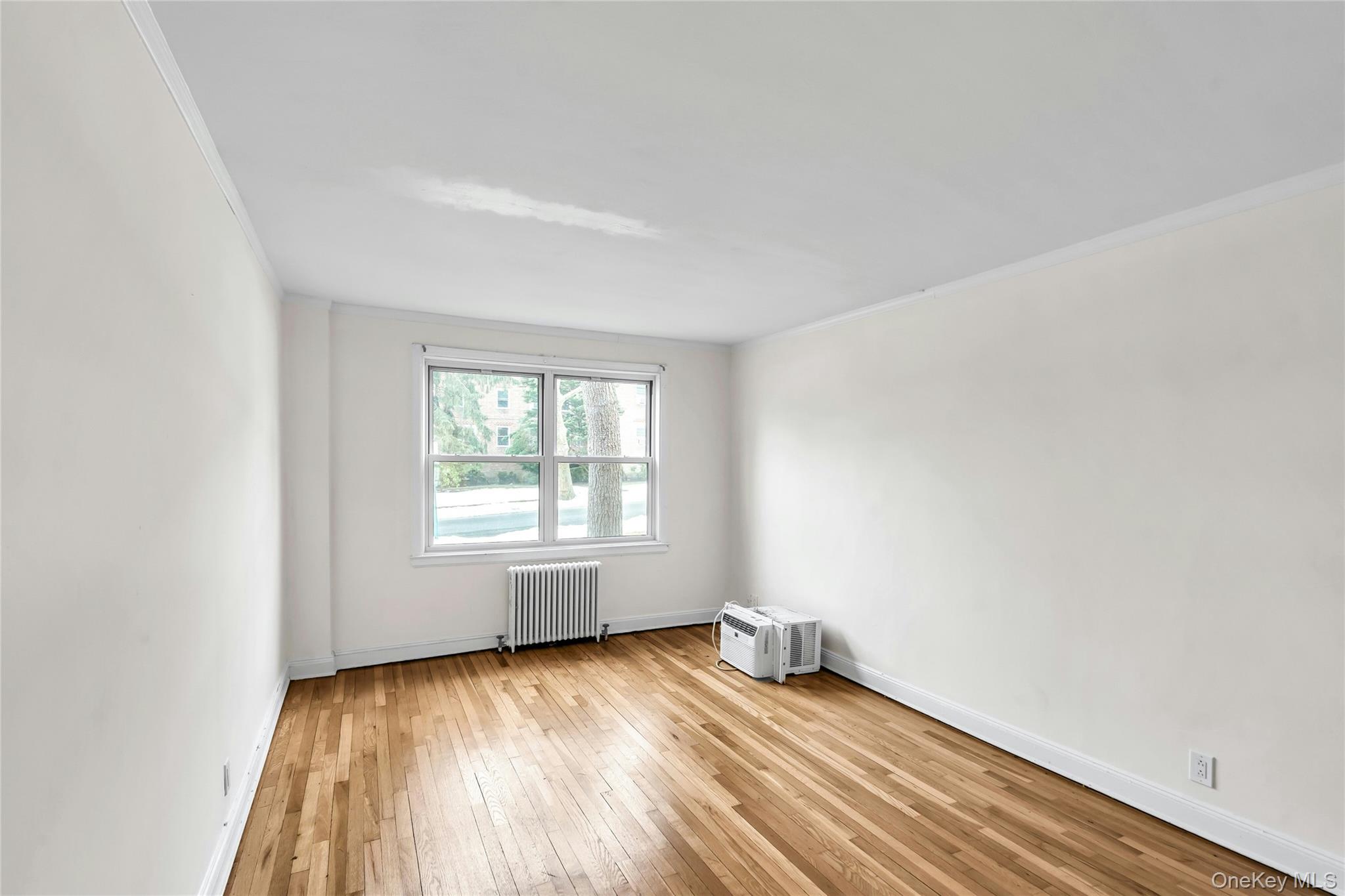 #5 photo, 3 Edward Streets, Нассау ‖ Roslyn Heights , NY 11577