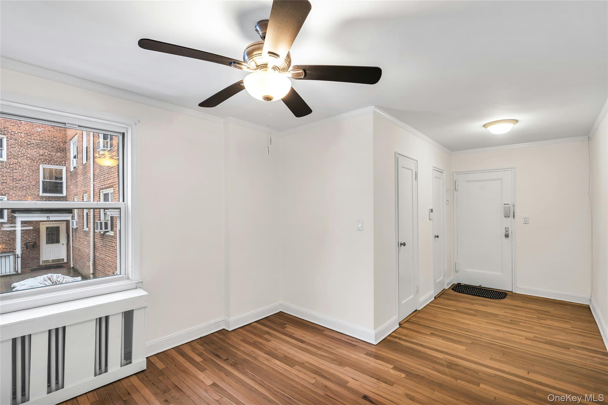 #7 photo, 3 Edward Streets, Нассау ‖ Roslyn Heights , NY 11577