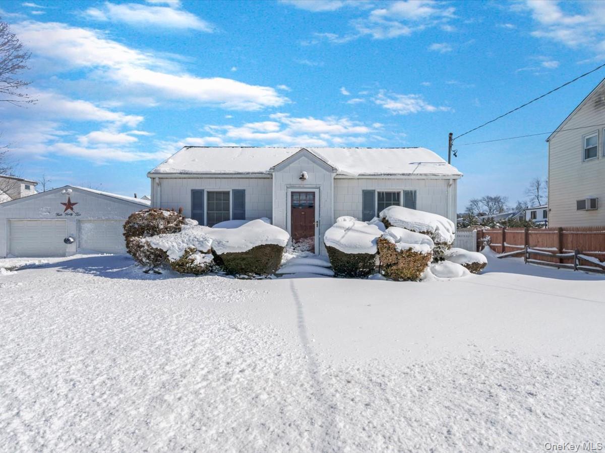 #1 photo, 442 Oakwood Road, Huntington Station , NY 11746