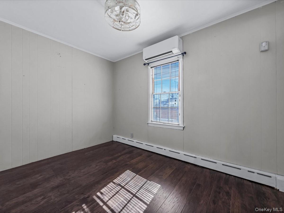 #11 photo, 442 Oakwood Road, Huntington Station , NY 11746