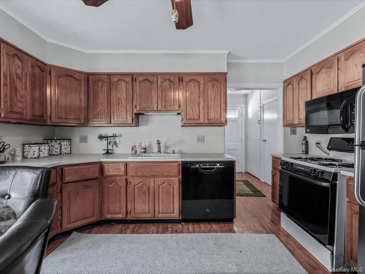 #6 photo, 442 Oakwood Road, Huntington Station , NY 11746