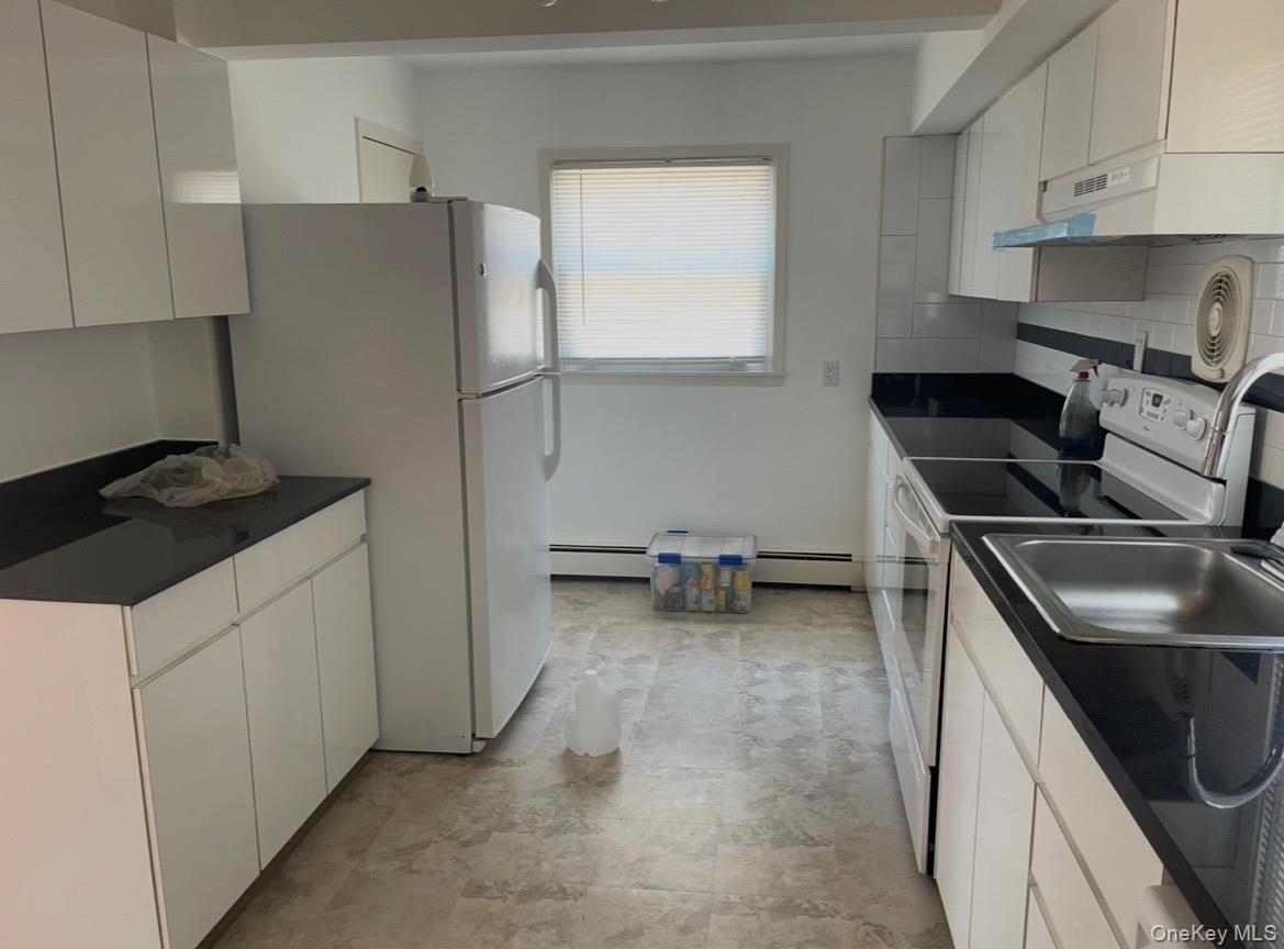 #10 photo, 79A Muncy Avenue, מחוז סאפוק West Babylon , NY 11704