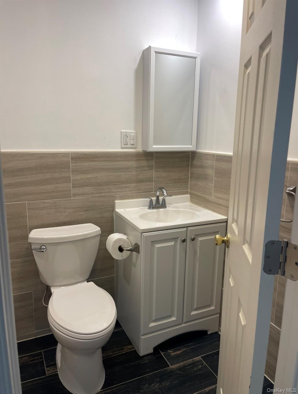 #9 photo, 79A Muncy Avenue, מחוז סאפוק West Babylon , NY 11704