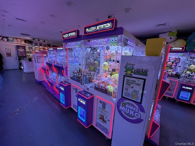 #10 photo, 86-55 Broadway, Elmhurst , NY 11373