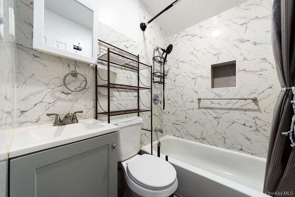 #18 photo, 16504 116th Avenue, Jamaica , NY 11434