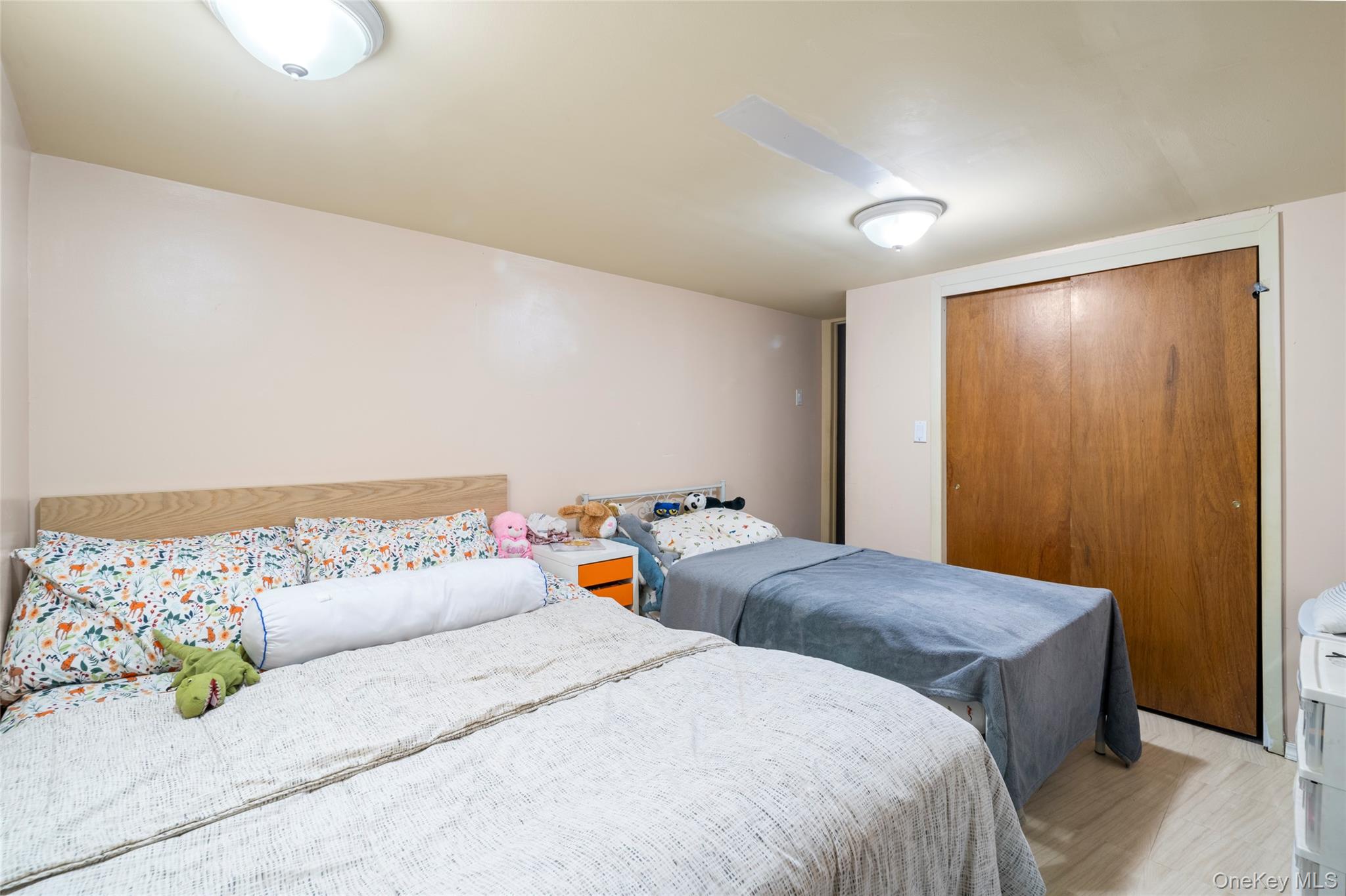 #18 photo, 6810 60th Drive, কুইন্‌স Maspeth , NY 11378