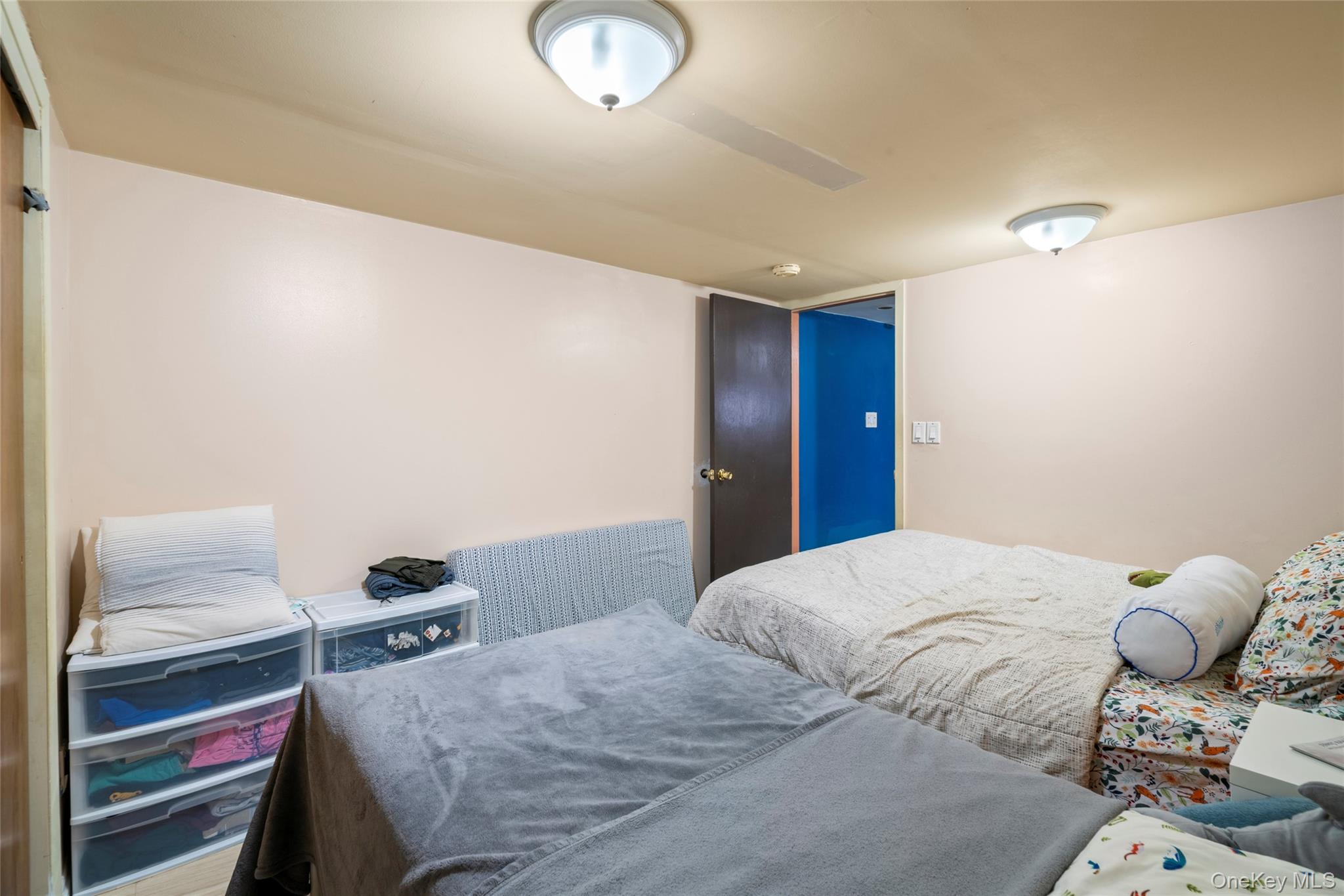 #19 photo, 6810 60th Drive, কুইন্‌স Maspeth , NY 11378