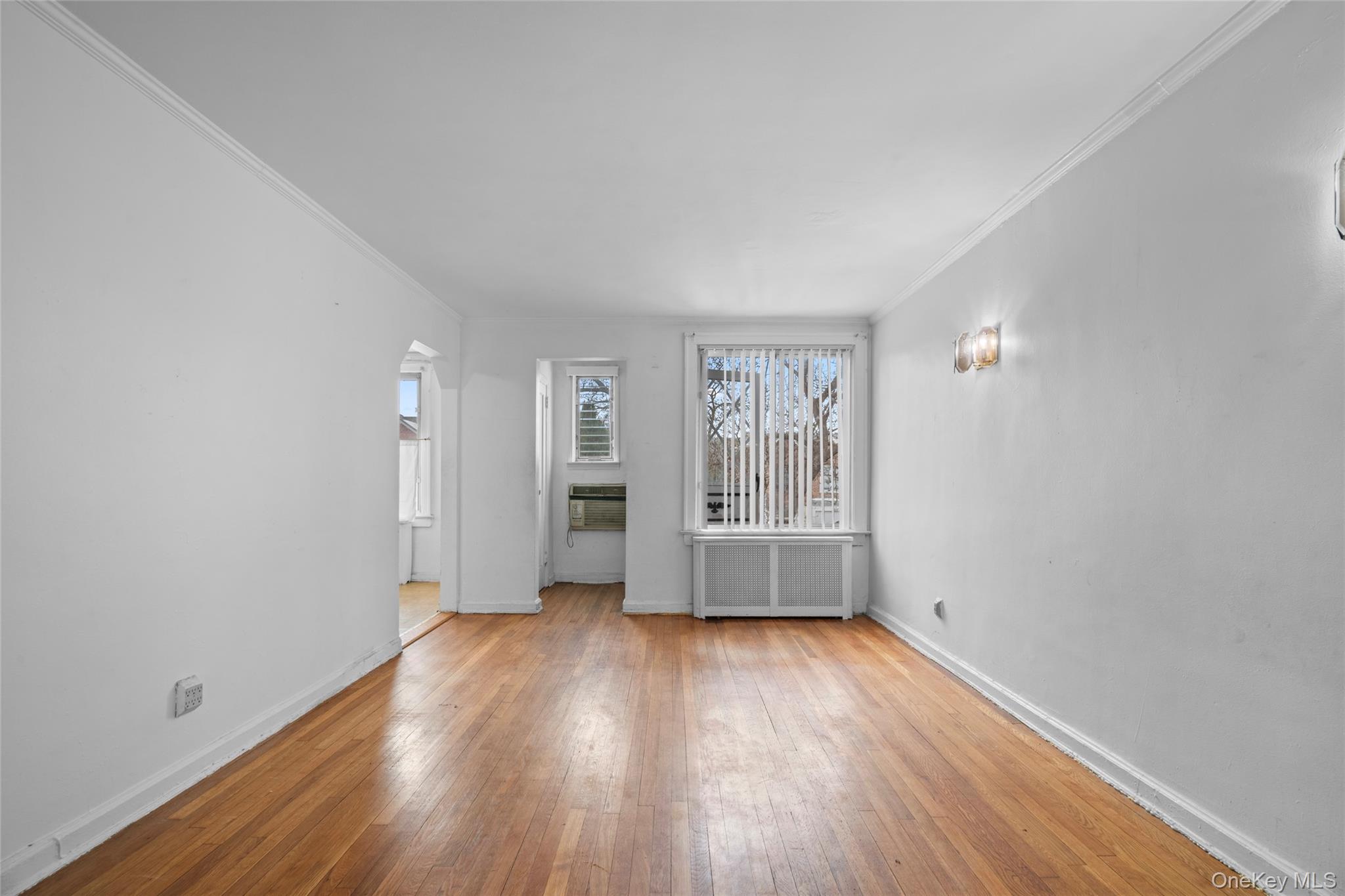 #4 photo, 6810 60th Drive, কুইন্‌স Maspeth , NY 11378