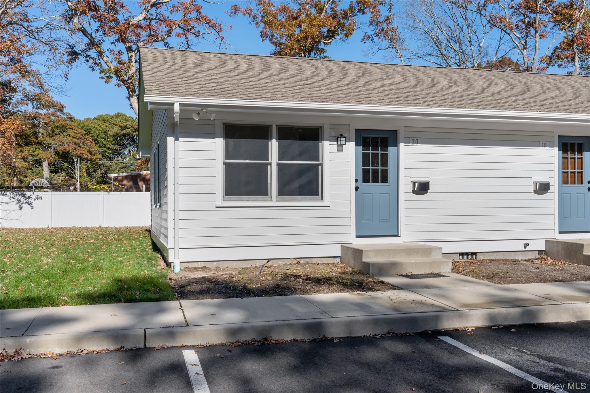 #1 photo, 20 Mortimer Street, מחוז סאפוק Westhampton , NY 11978