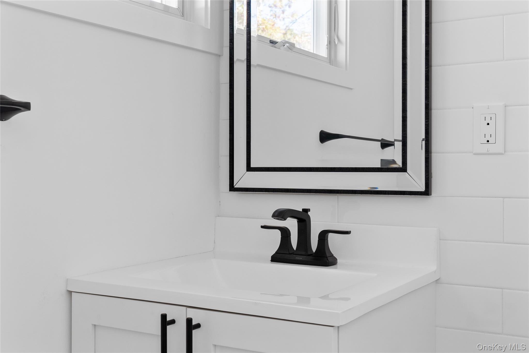 #10 photo, 20 Mortimer Street, מחוז סאפוק Westhampton , NY 11978