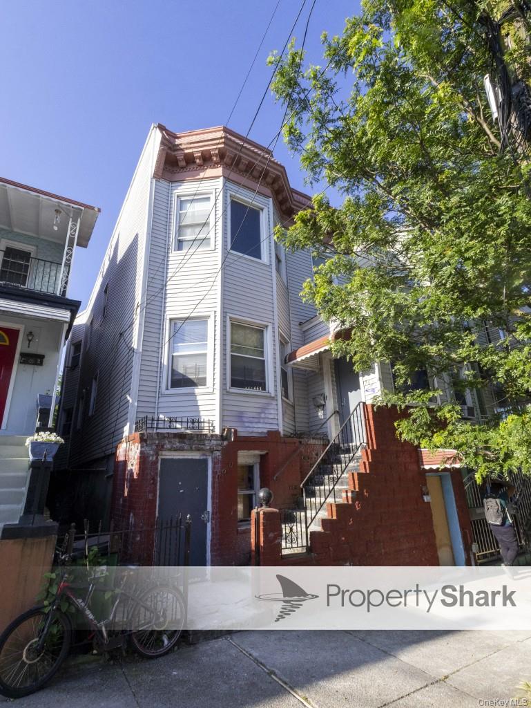 #1 photo, 760 Van Nest Avenue, Bronx , NY 10462