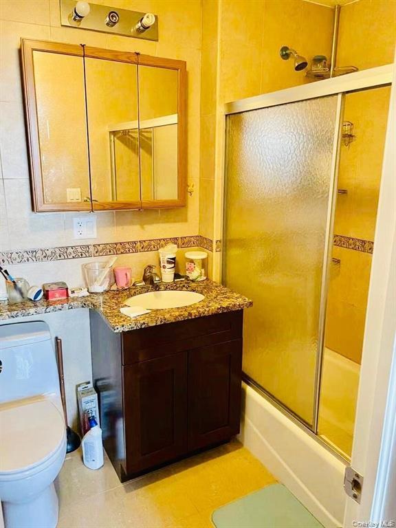 #4 photo, 82-25 Queens Blvd, Elmhurst , NY 11373