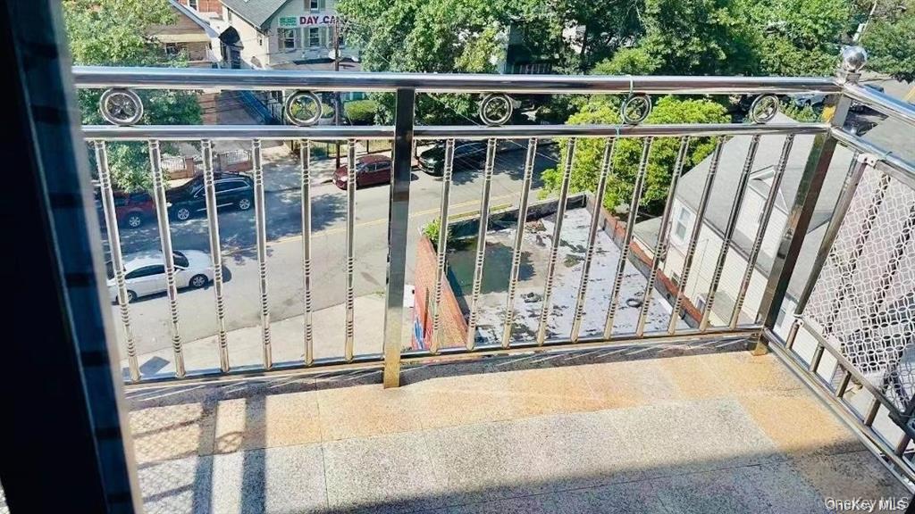 #5 photo, 82-25 Queens Blvd, Elmhurst , NY 11373