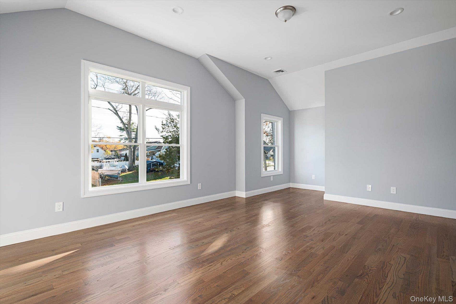 #19 photo, 6 Gail Grace Court, سوفولك Copiague , NY 11726