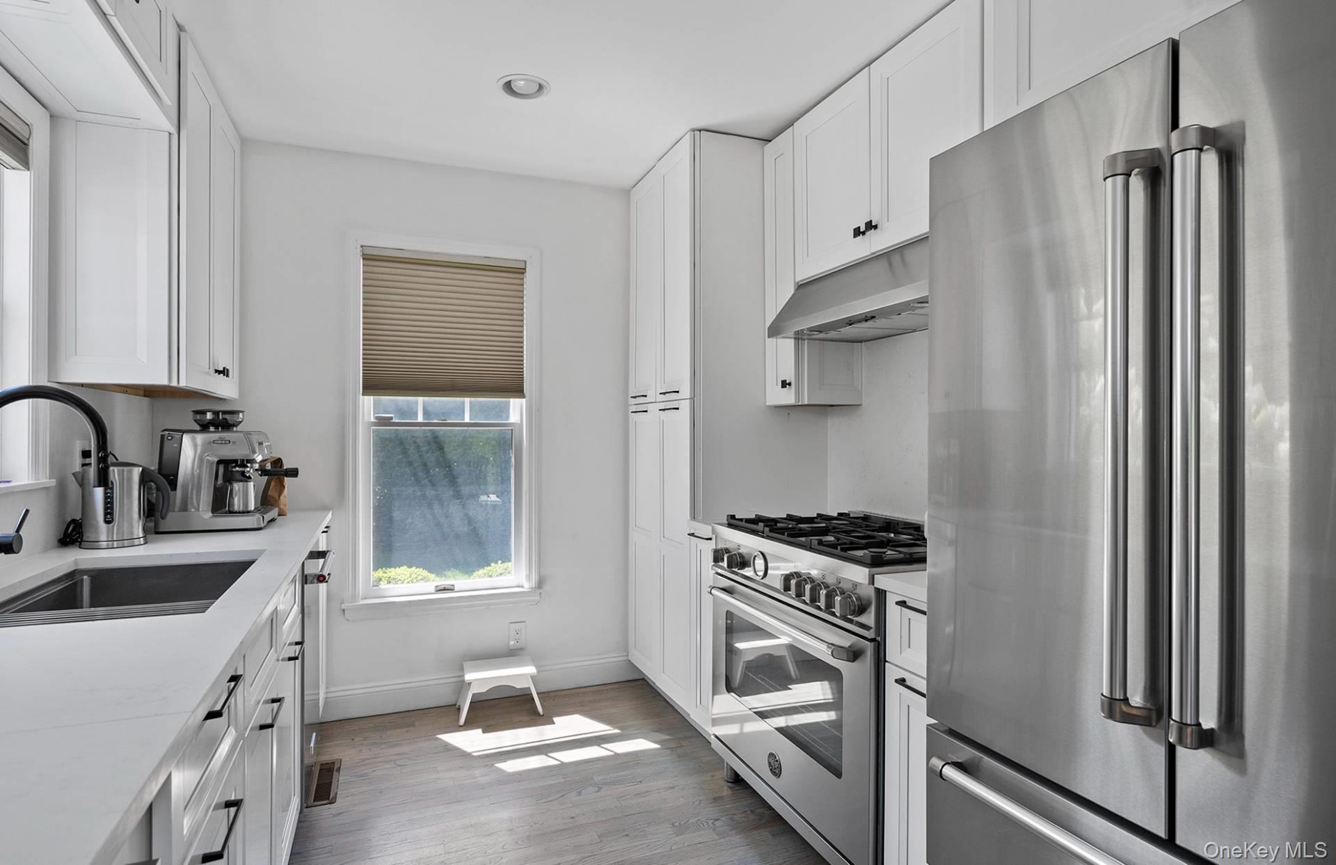 #14 photo, 28 Windermere Drive, מחוז סאפוק Sag Harbor , NY 11963