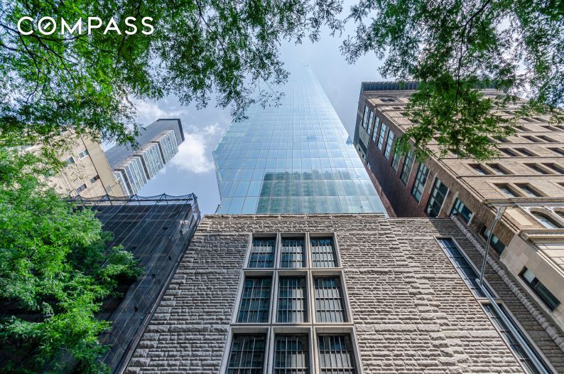 #18 photo, 45 E 22nd Street, Flatiron , NY 10010