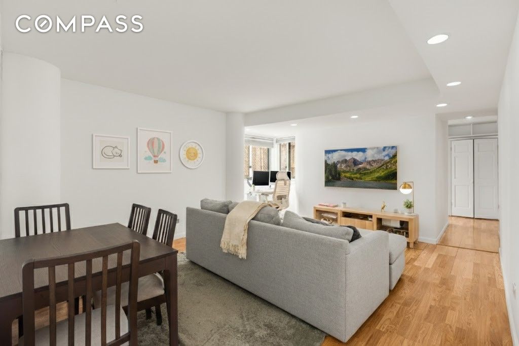 #1 photo, 401 E 65th Street, Lenox Hill , NY 10065