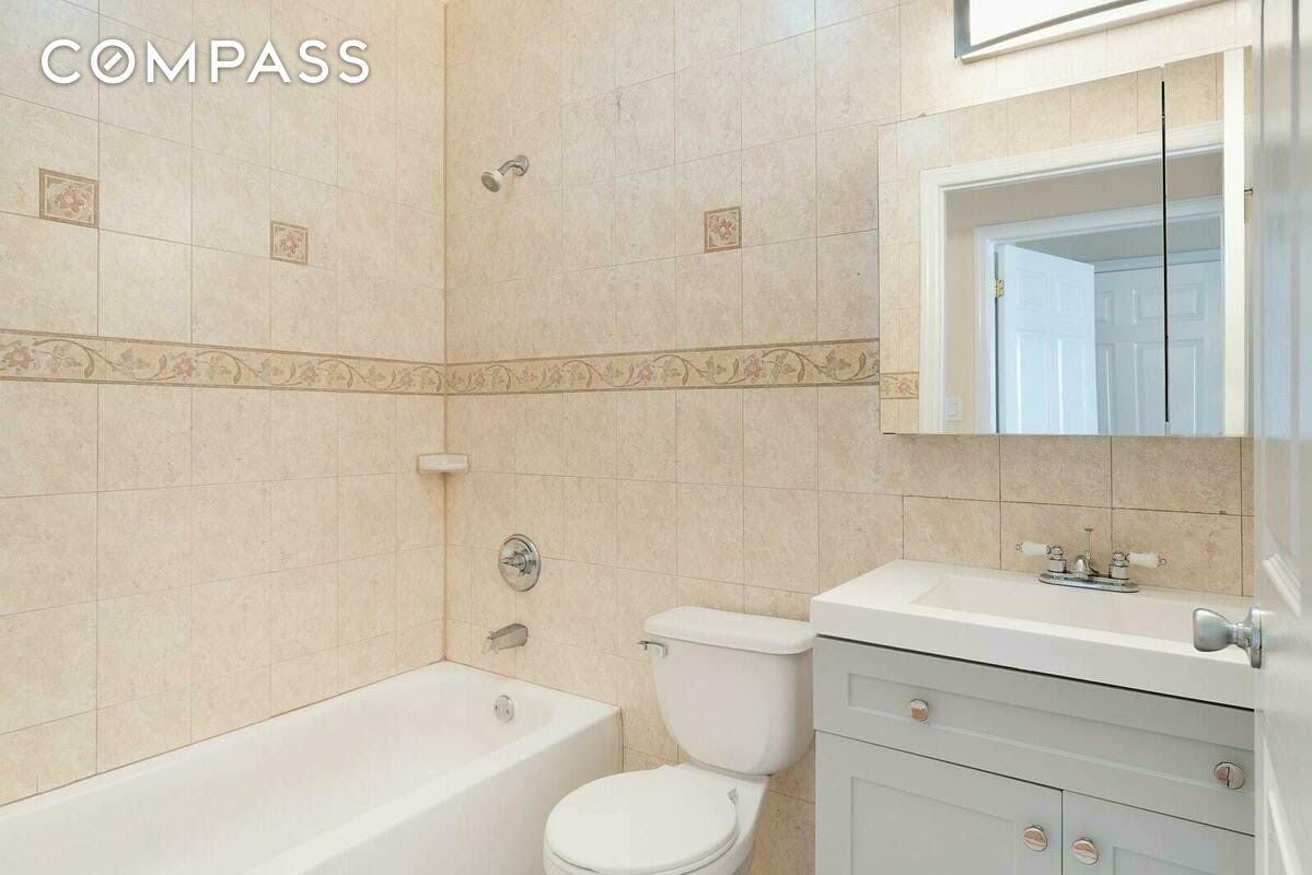 #7 photo, 71-03 Cooper Avenue, Glendale , NY 11385